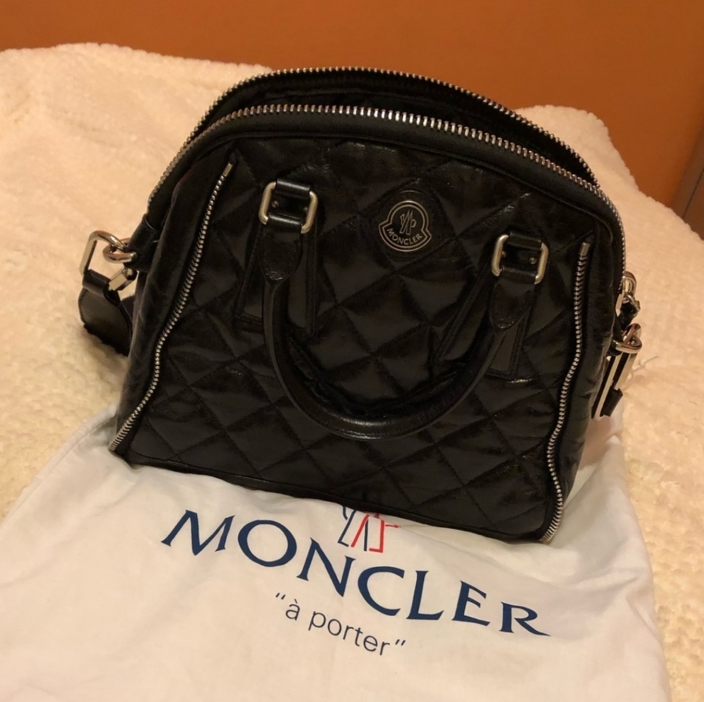 Moncler leather shoulder bag.